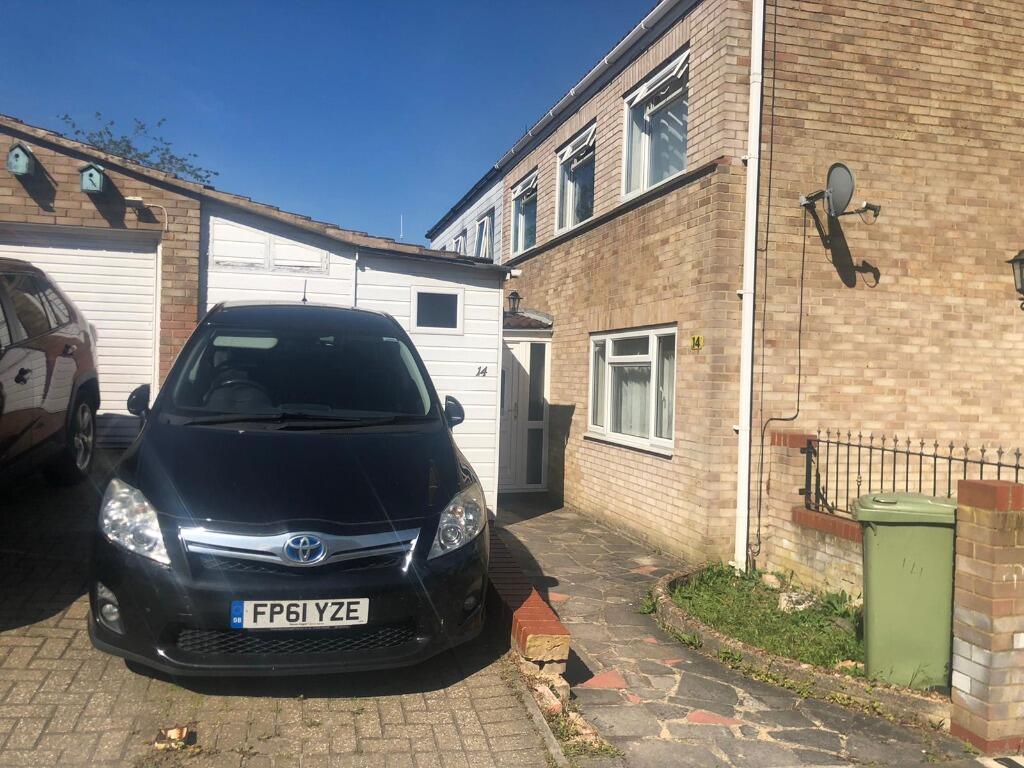 Main image of property: Lingfield, Stacey Bushes, Milton Keynes, MK12