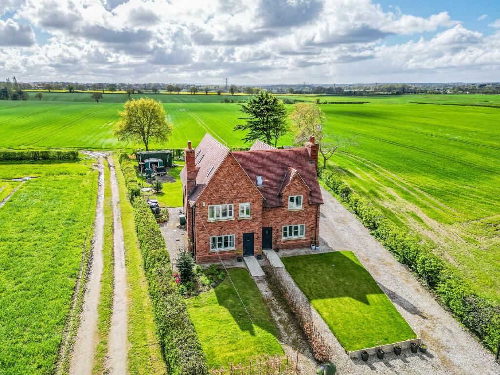 6 bedroom detached house for sale in Sudlow Cottages, Sudlow Lane, Tabley, Knutsford, WA16