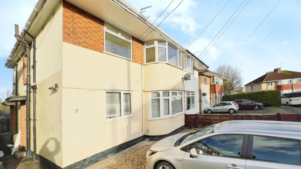 2 bedroom flat for sale in Gilda Close, Whitchurch, Bristol, BS14