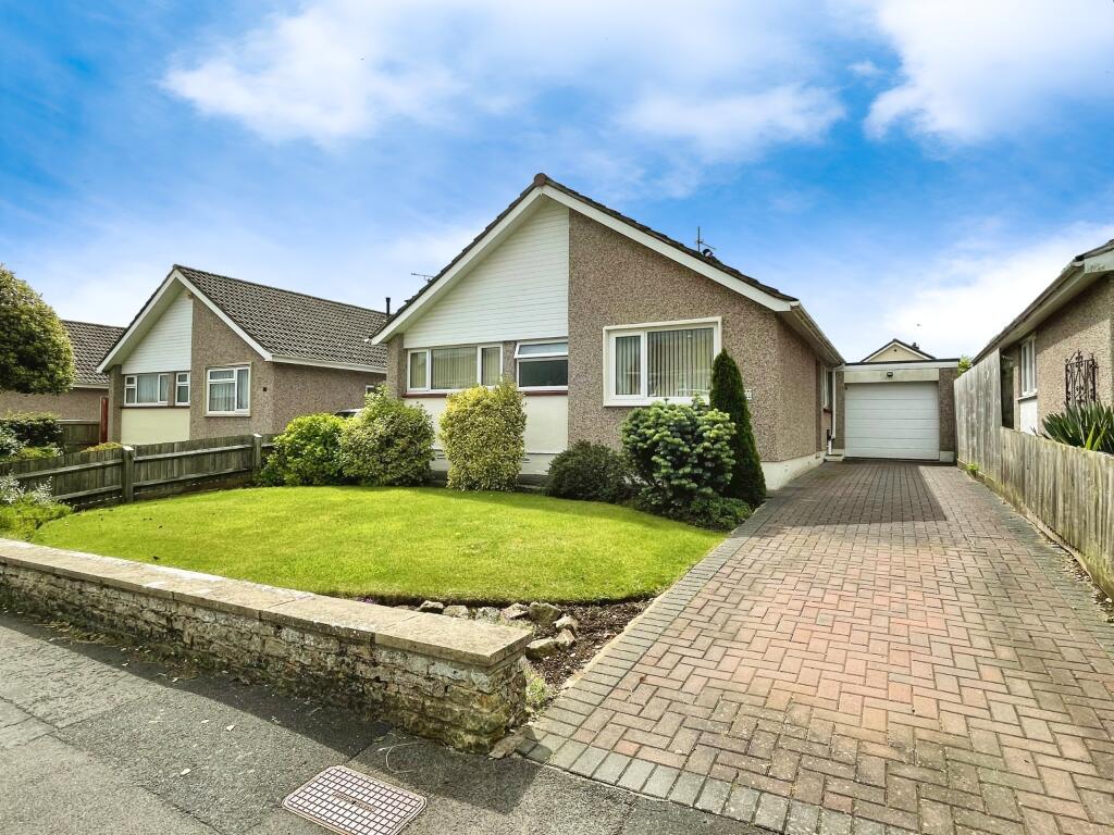 3 bedroom bungalow for sale in Hurn Lane, Keynsham, Bristol, BS31