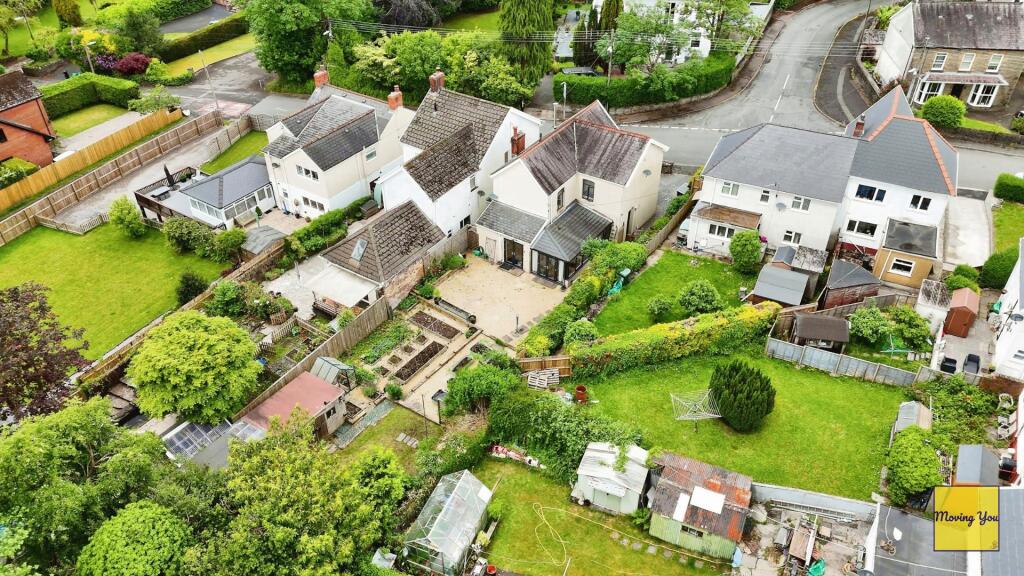 3 bedroom detached house for sale in Derwen Road, Alltwen, Pontardawe, SA8