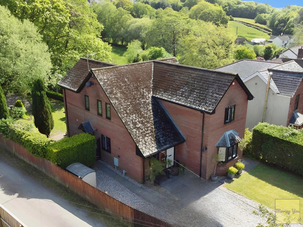 4 bedroom detached house for sale in Derwen Road, Alltwen, Pontardawe