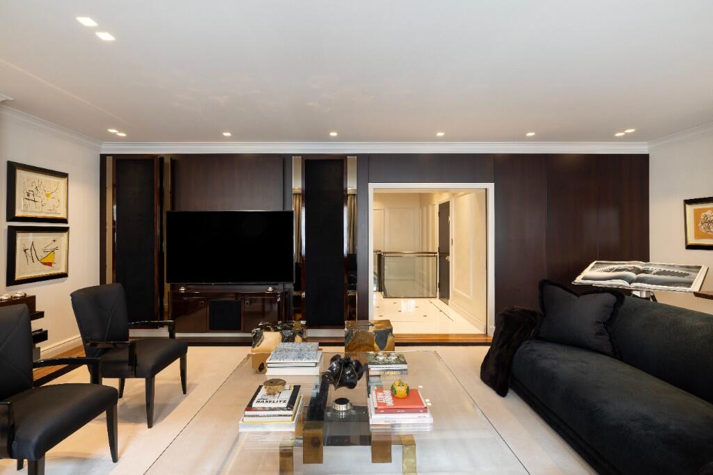 Main image of property: Balfour Place, London, W1K