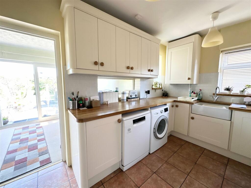 3 bedroom semi-detached house for sale in Dunstall Avenue, Braunstone ...