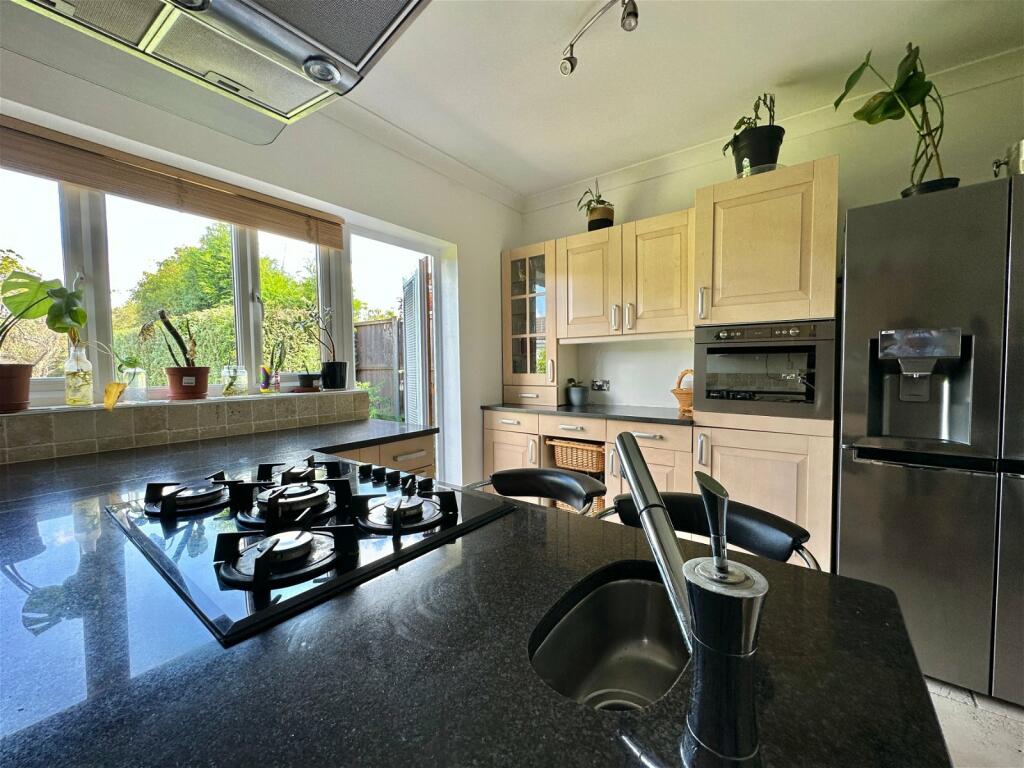 4 bedroom detached house for sale in Acres Road, Leicester Forest East, LE3