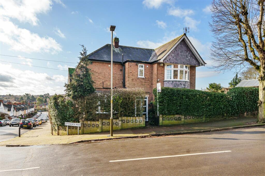 3 bedroom detached house for sale in Letchworth Road, Western Park, LE3