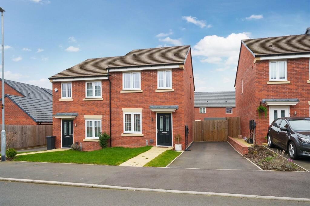 2 bedroom semidetached house for sale in Cortanis Lane, Desford, LE9
