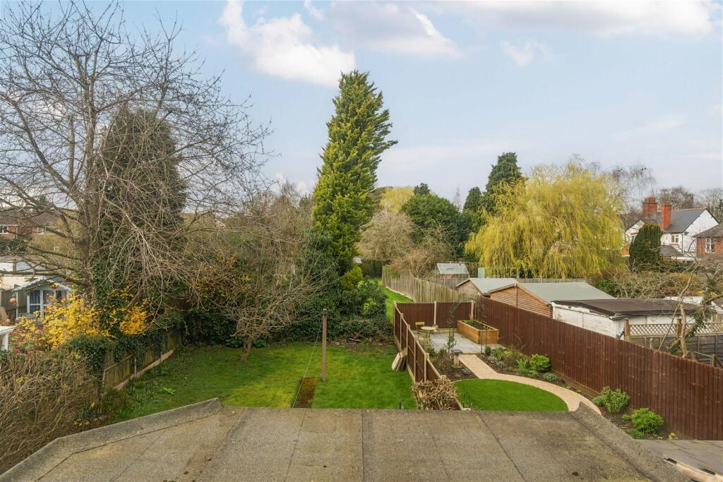 3 bedroom terraced house for sale in Princess Drive, Kirby Muxloe