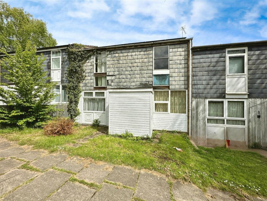 3 bedroom terraced house for sale in Cuffling Drive, Braunstone Frith, LE3