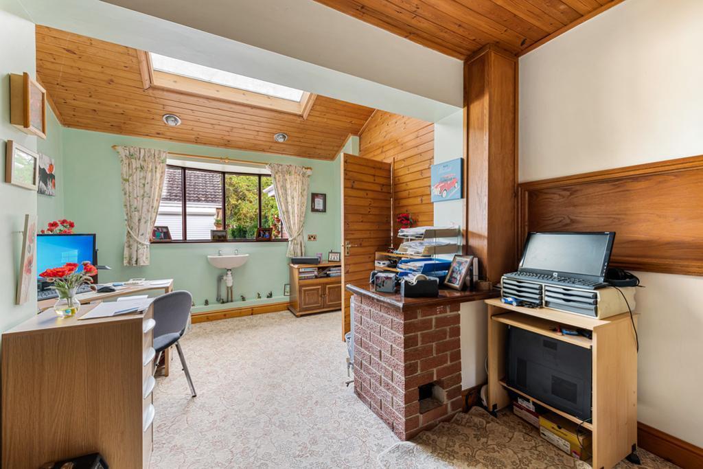 4 bedroom detached house for sale in Sandbank, Wisbech St Mary, Wisbech