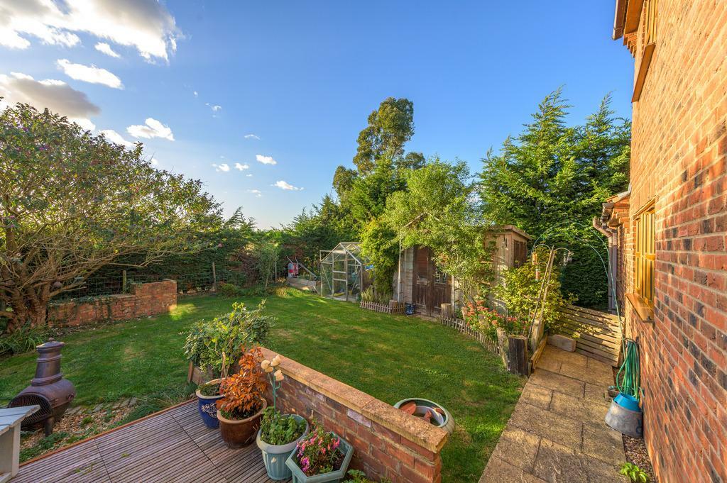 3 bedroom detached house for sale in Baulkins Drove, Sutton St James