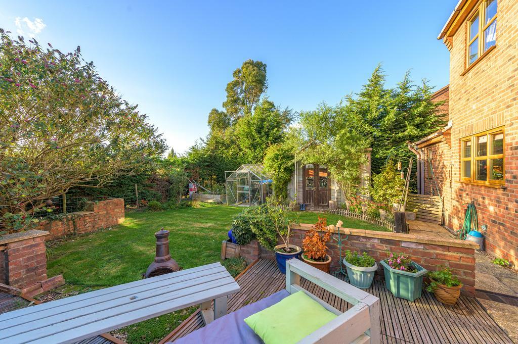 3 bedroom detached house for sale in Baulkins Drove, Sutton St James