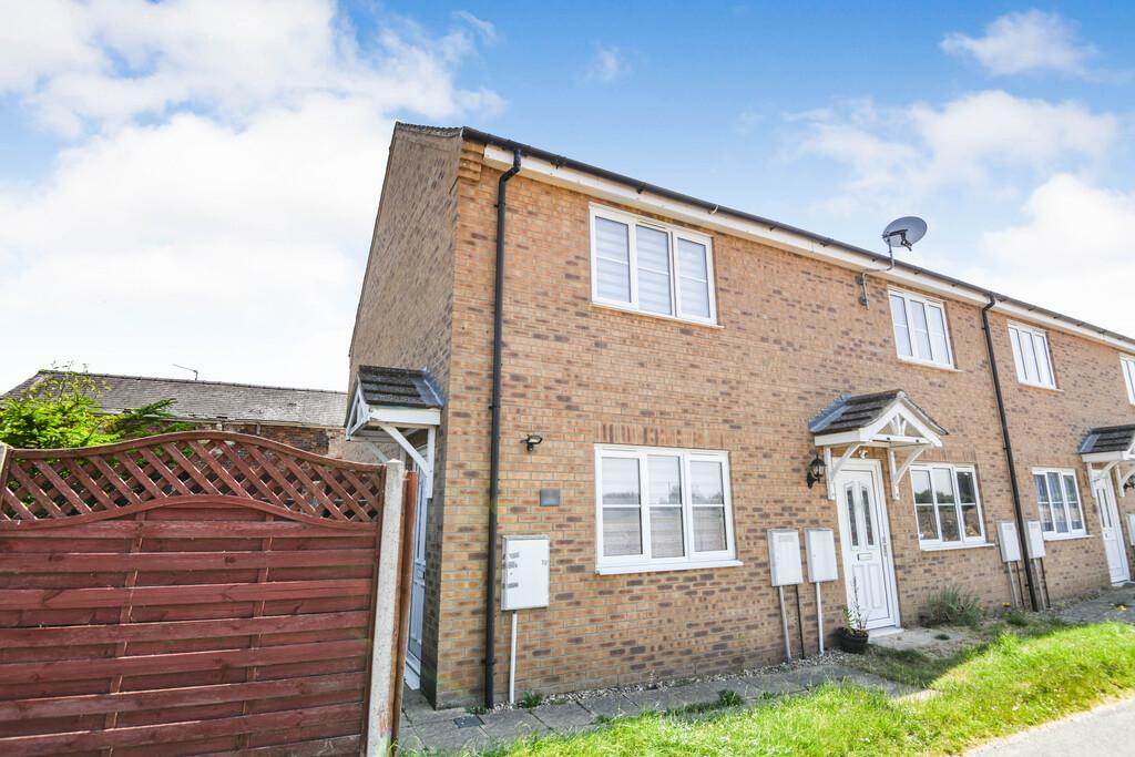 2 bedroom end of terrace house for sale in Elmside, Wisbech