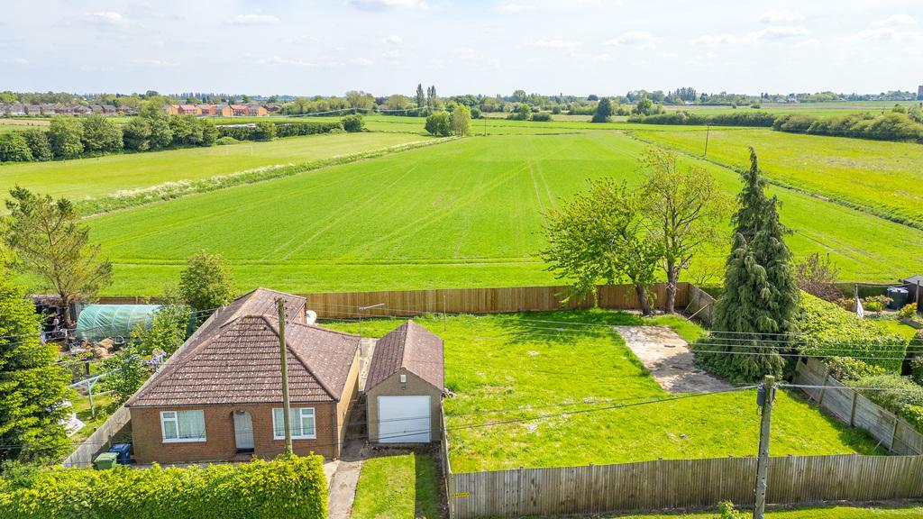 2 bedroom detached bungalow for sale in Begdale Road, Elm, Wisbech