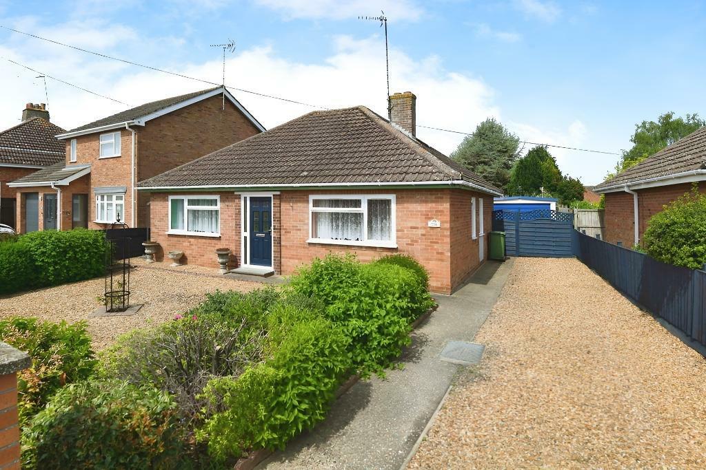 2 bedroom detached bungalow for sale in Money Bank, Wisbech, Cambs