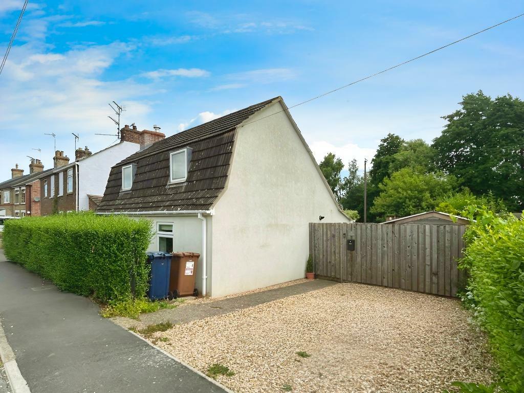 2 bedroom character property for sale in Low Road, Elm, Wisbech, Cambridgeshire, PE14 0DD, PE14