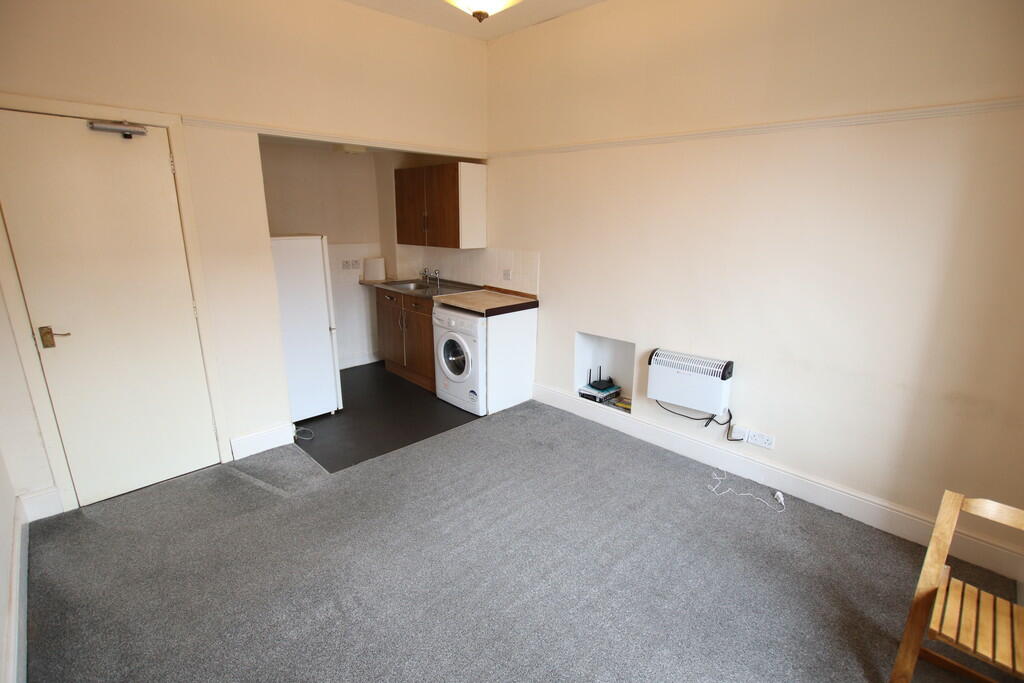 1 bedroom apartment for rent in Shettleston Road, Shettleston, G32