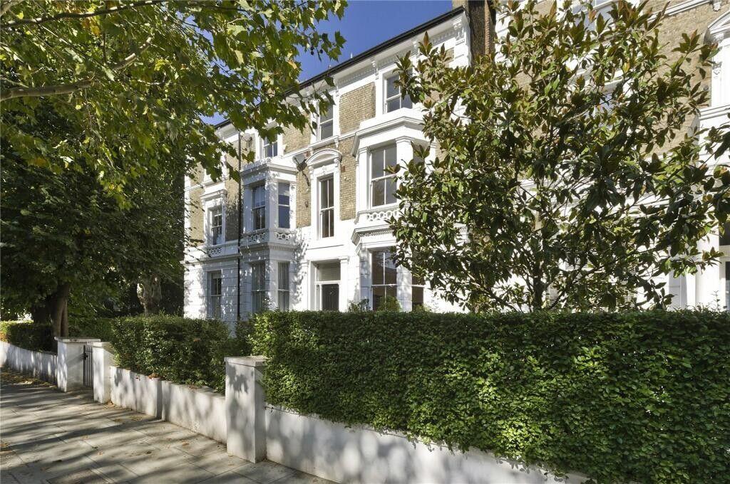 Main image of property: Oxford Gardens, W10