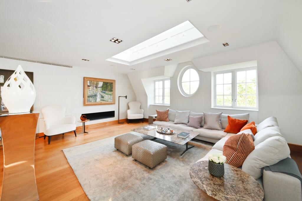 Main image of property: Flat ,  Palace Gate, London