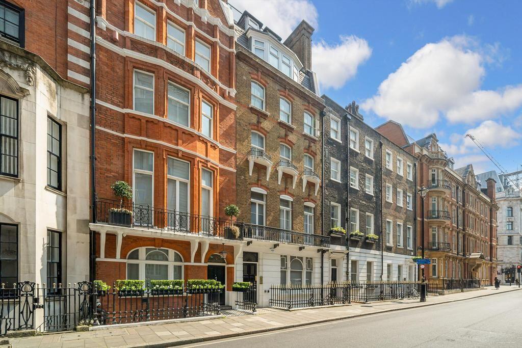 Main image of property: Welbeck Street, W1G