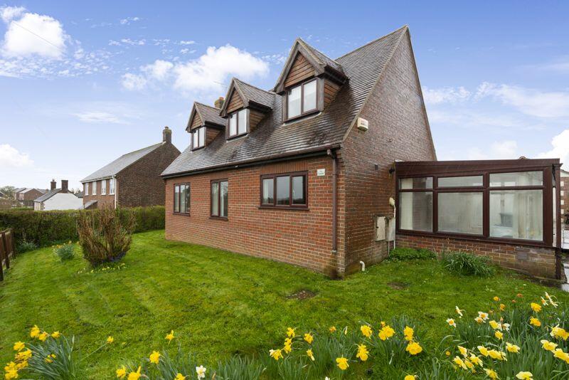 2 bedroom detached house for sale in Glue Hill, Sturminster Newton DT10