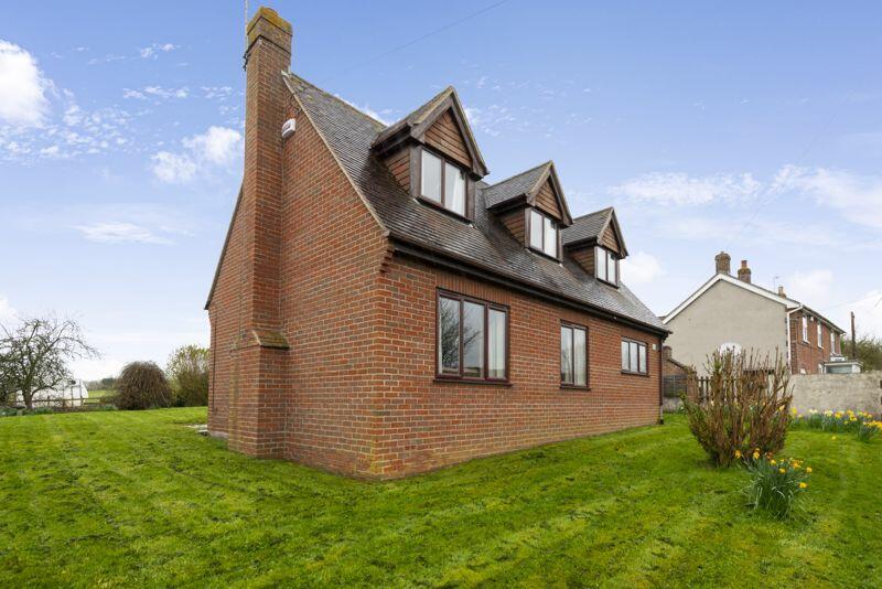 2 bedroom detached house for sale in Glue Hill, Sturminster Newton DT10
