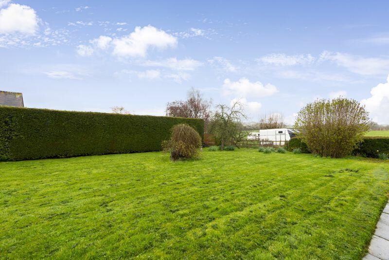 2 bedroom detached house for sale in Glue Hill, Sturminster Newton DT10