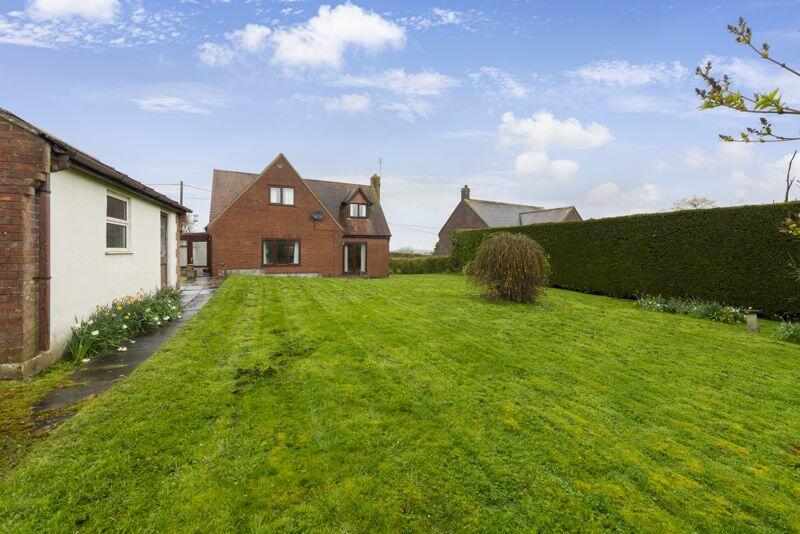 2 bedroom detached house for sale in Glue Hill, Sturminster Newton DT10