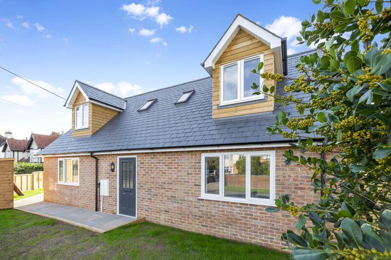 3 bedroom detached house for sale in Denhall Close, Sturminster Newton DT10