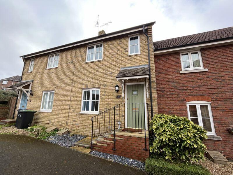 3 bedroom terraced house for sale in Field Close, Sturminster Newton DT10