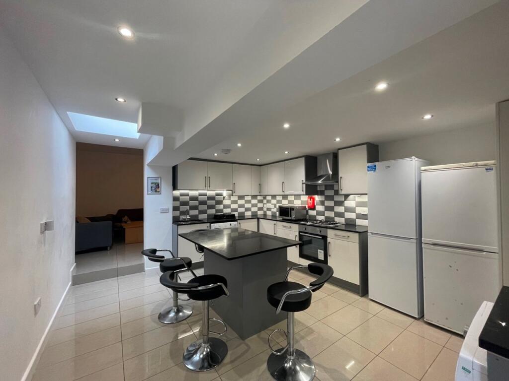 Main image of property: Donnington Road, Reading, RG1