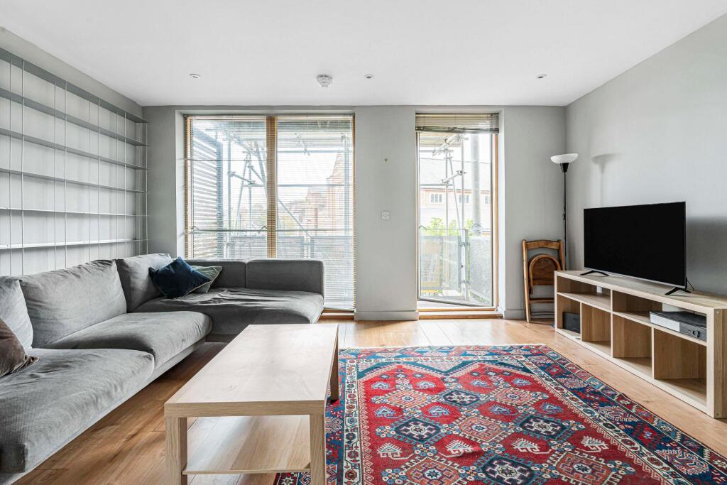 Main image of property: 419 High Road, London, N22