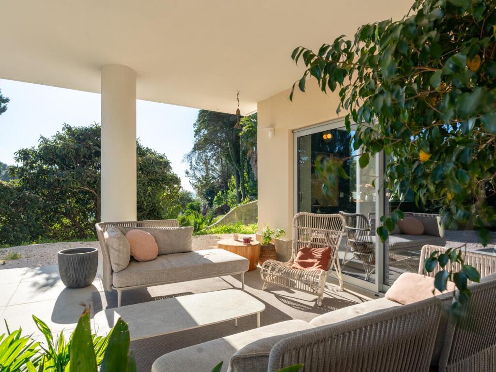 Main image of property: Lisbon, Estoril