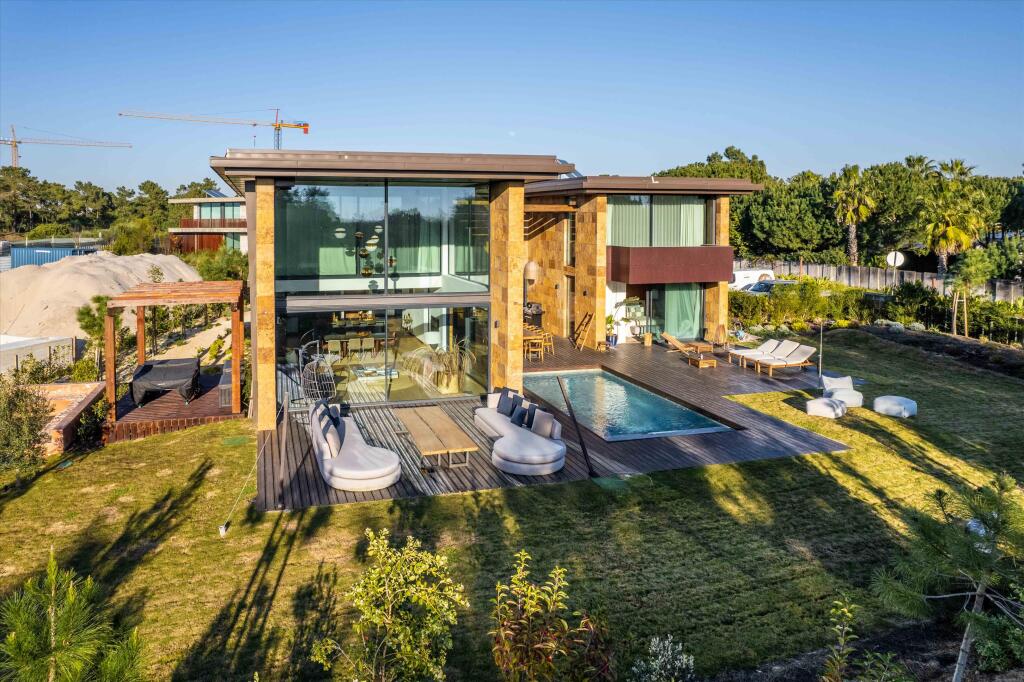 Main image of property: Setúbal, Carvalhal