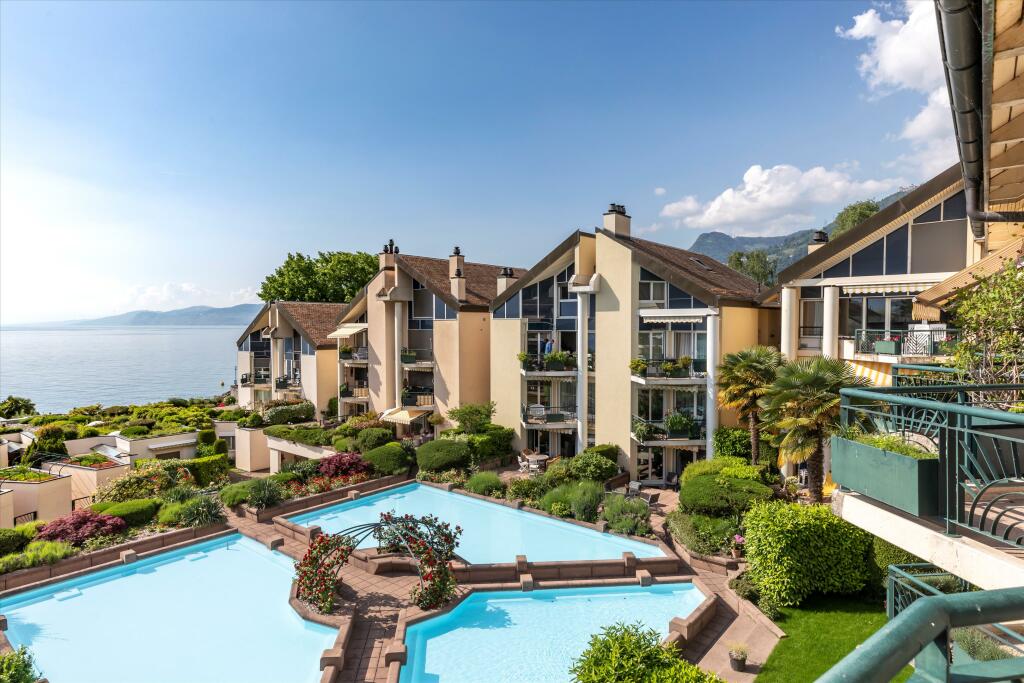 4 bedroom apartment for sale in Vaud, Villeneuve, Switzerland