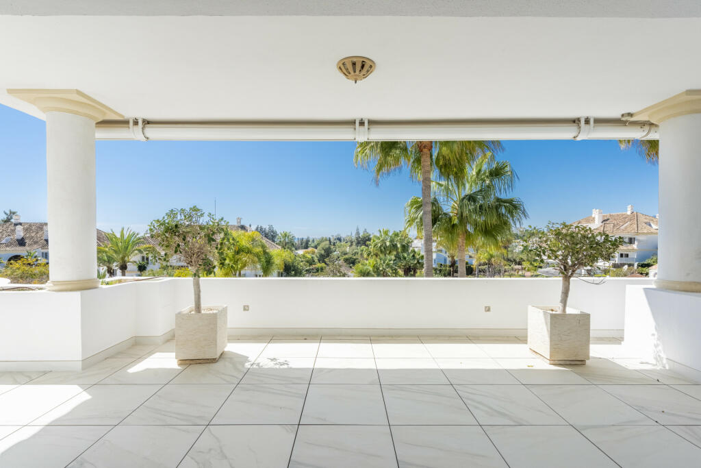 5 bedroom penthouse for sale in Andalucia, Malaga, Marbella, Spain