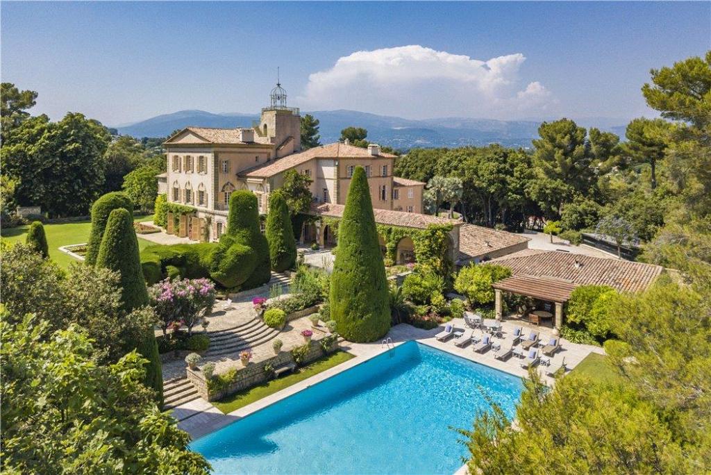Castle for sale in Provence-Alps-Cote...
