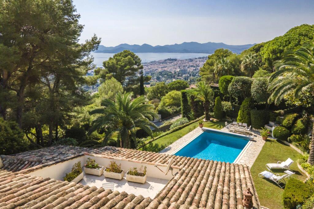 Main image of property: Provence-Alps-Cote d`Azur, Alpes-Maritimes, Cannes