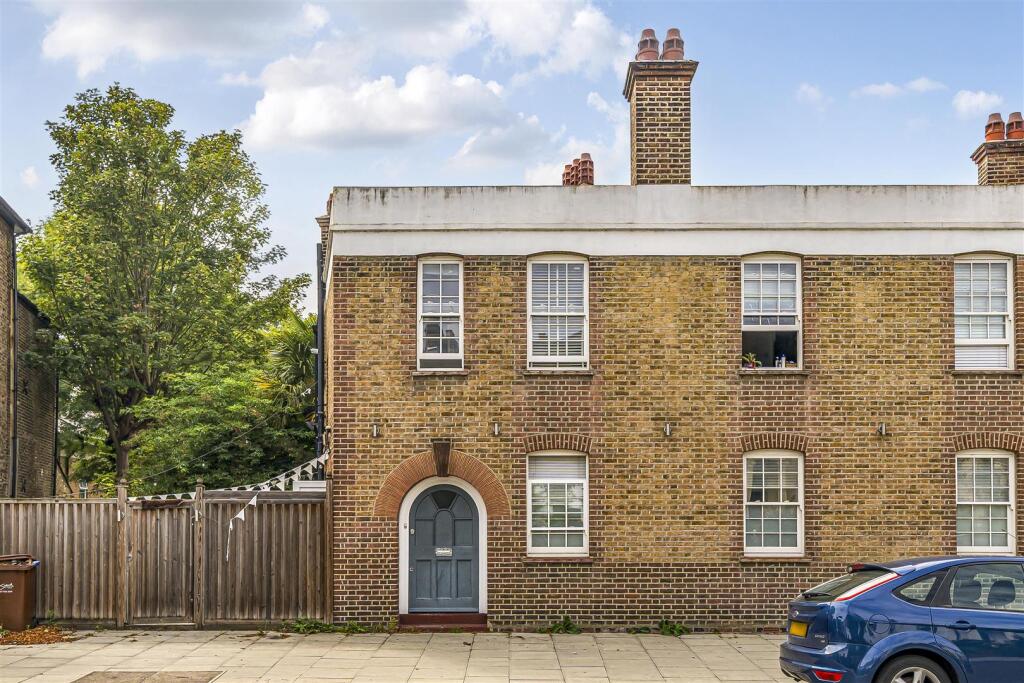 Main image of property: Glengall Road, London