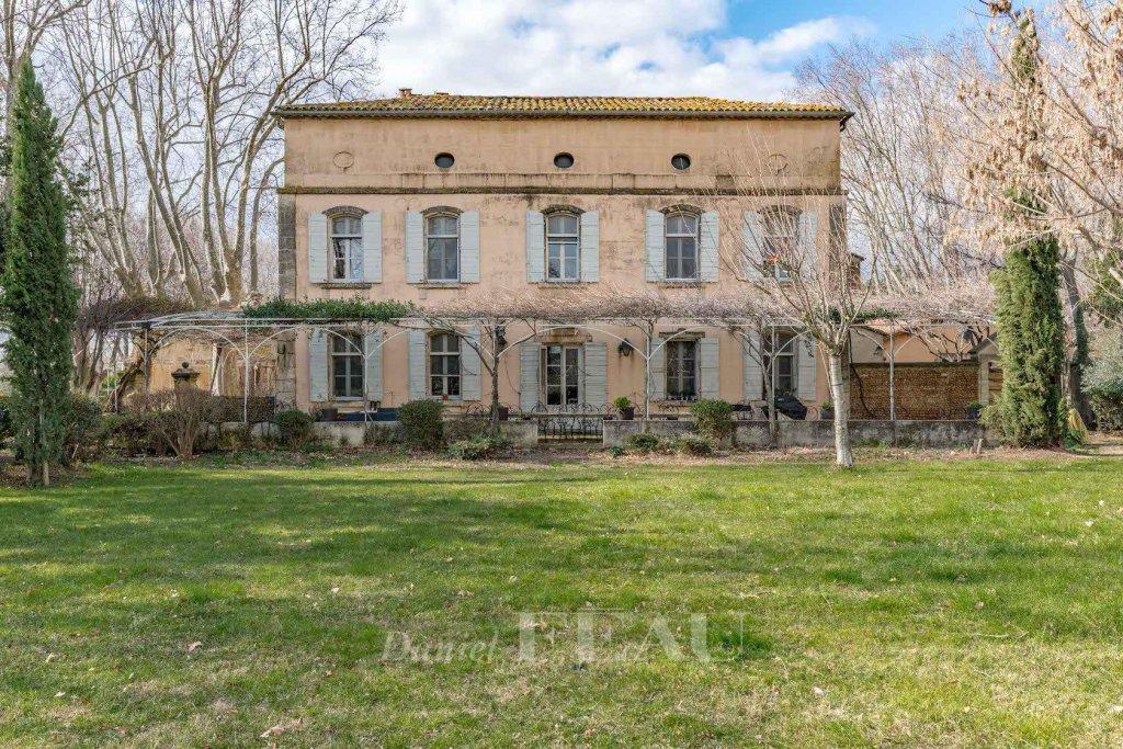 6 bedroom house for sale in RaphèlelèsArles, 13280, France