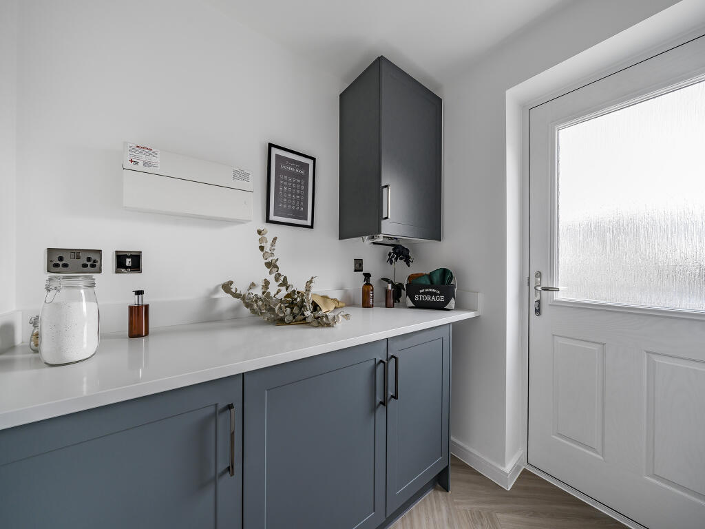 Additional property image - Higham Lane,
Nuneaton,
CV11 6BD