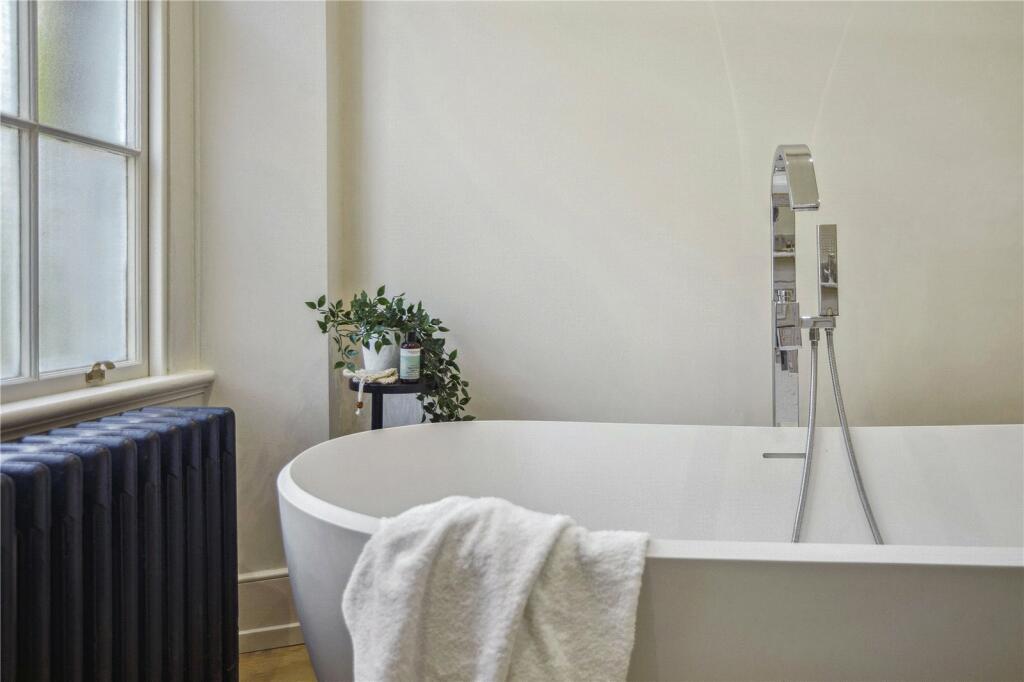 Additional property image - 4, 1 Sion Hill Place, Bath, Somerset, BA1
