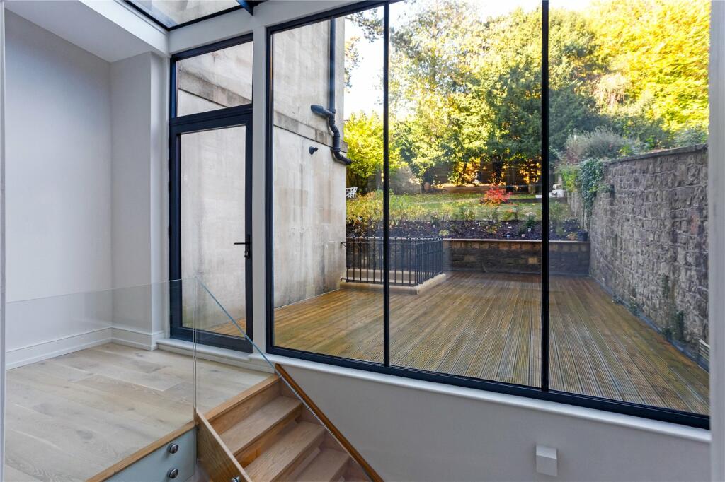 Additional property image - 2, 1 Sion Hill Place, Bath, Somerset, BA1