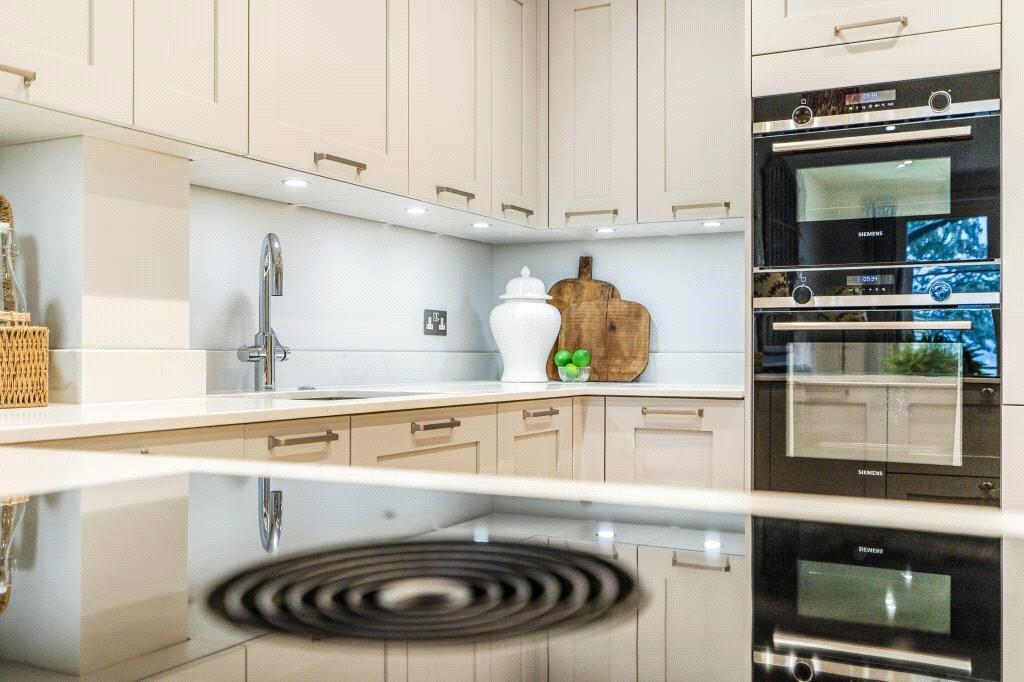 Additional property image - House 184 Bridgetower Drive, Holburne Park, Warminster Road, Bath, BA2
