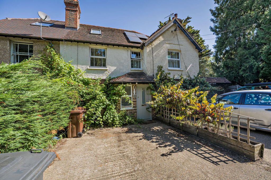 Main image of property: Tarragon Cottage, Cat Street, TN7