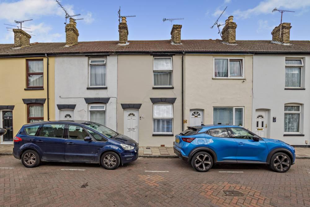 Main image of property: West Street, Gillingham, ME7 1EE