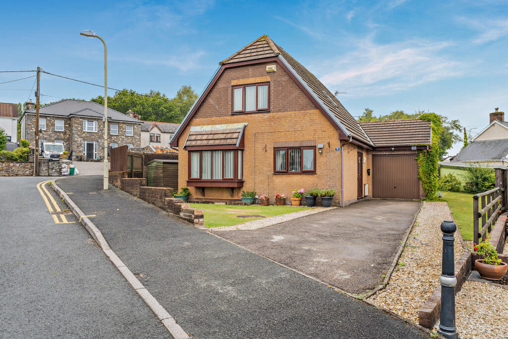 Main image of property: Y Deri, Llantwit Fardre, CF38 2BJ