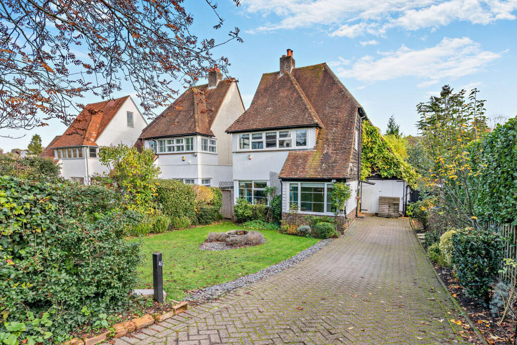 Main image of property: The Netherlands, Coulsdon, CR5