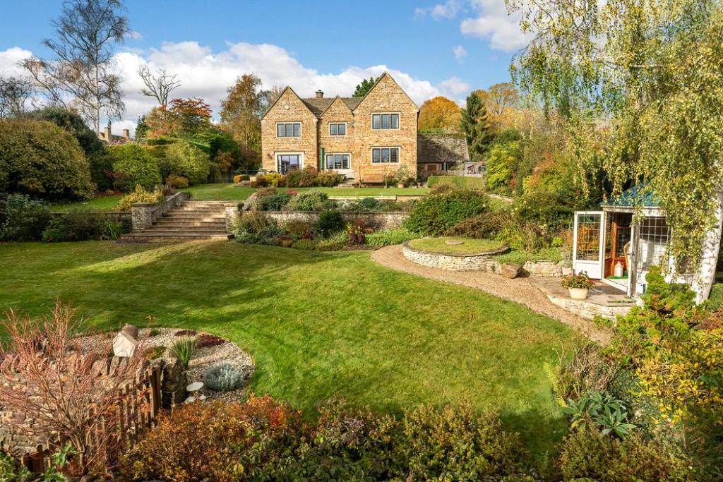 5 bedroom detached house for sale in Angel Lane, Broad Campden