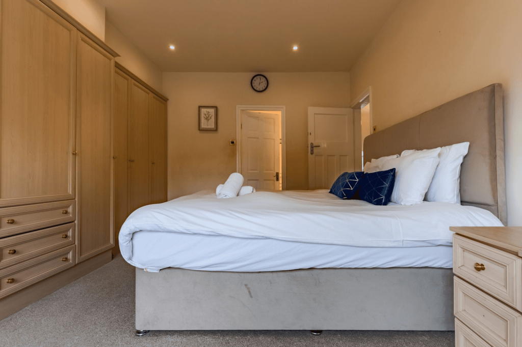 Additional property image - Northfield, Birmingham, B31